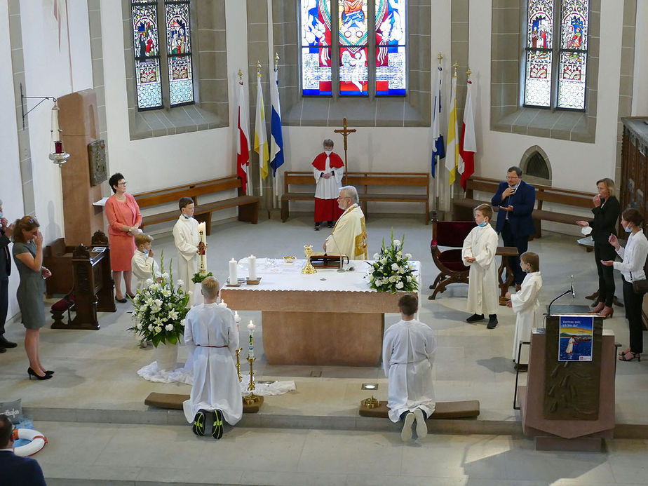 Feier der 1. Heiligen Kommunion in Sankt Crescentius (Foto: Karl-Franz Thiede)